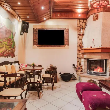 Quaint Holiday In Stournareika With Terrace 度假居 Pýli
