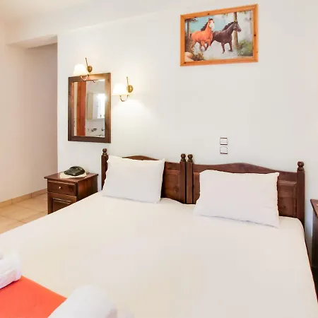 Quaint Holiday In Stournareika With Terrace Feriehus